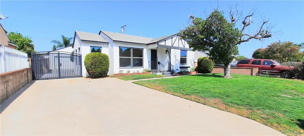 Property Photo:  9009 Rosehedge Drive  CA 90660 