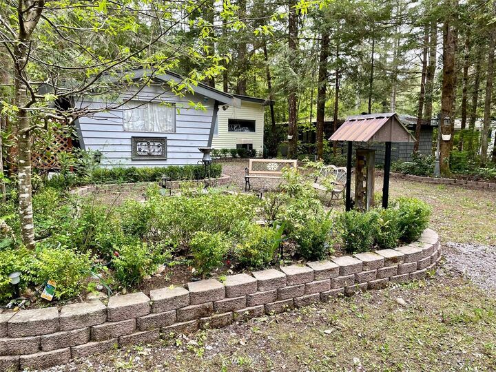 Property Photo:  132 4 Drial Loop  WA 98244 