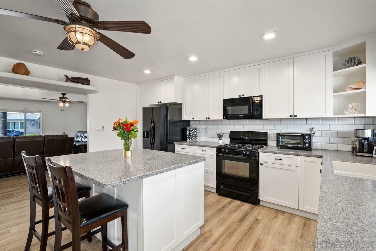 Property Photo: 1641 Doncarol Ave CA 92019