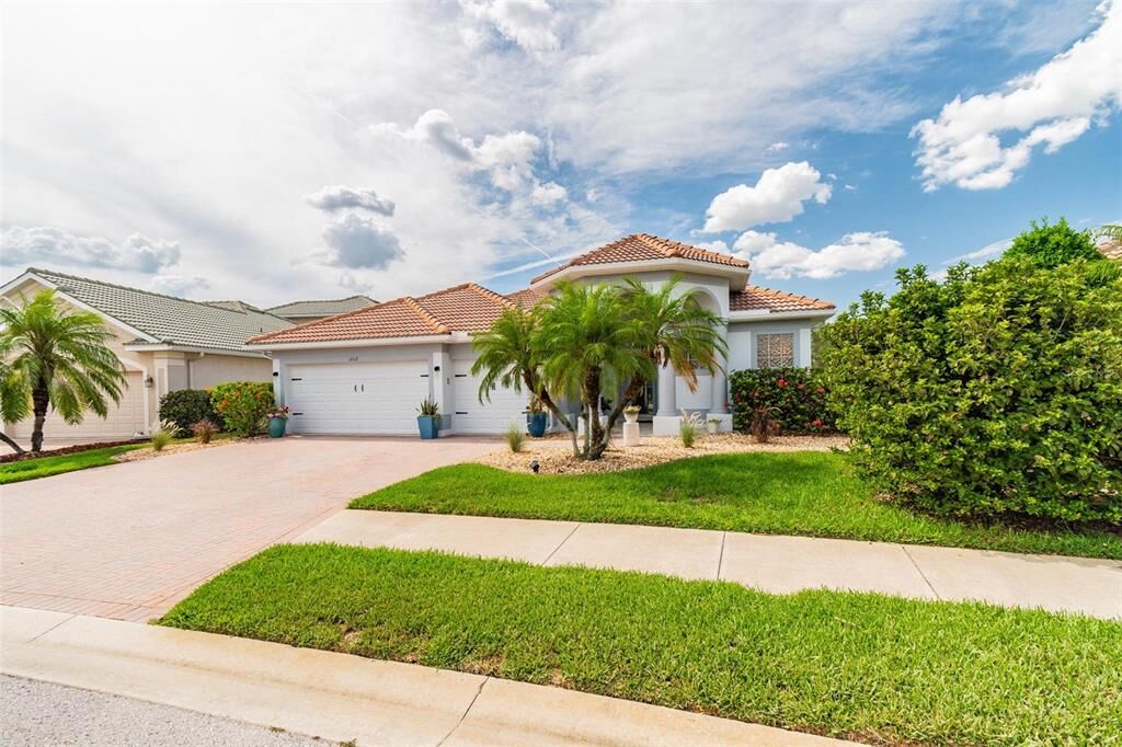 Property Photo:  12112 Granite Woods Loop  FL 34292 