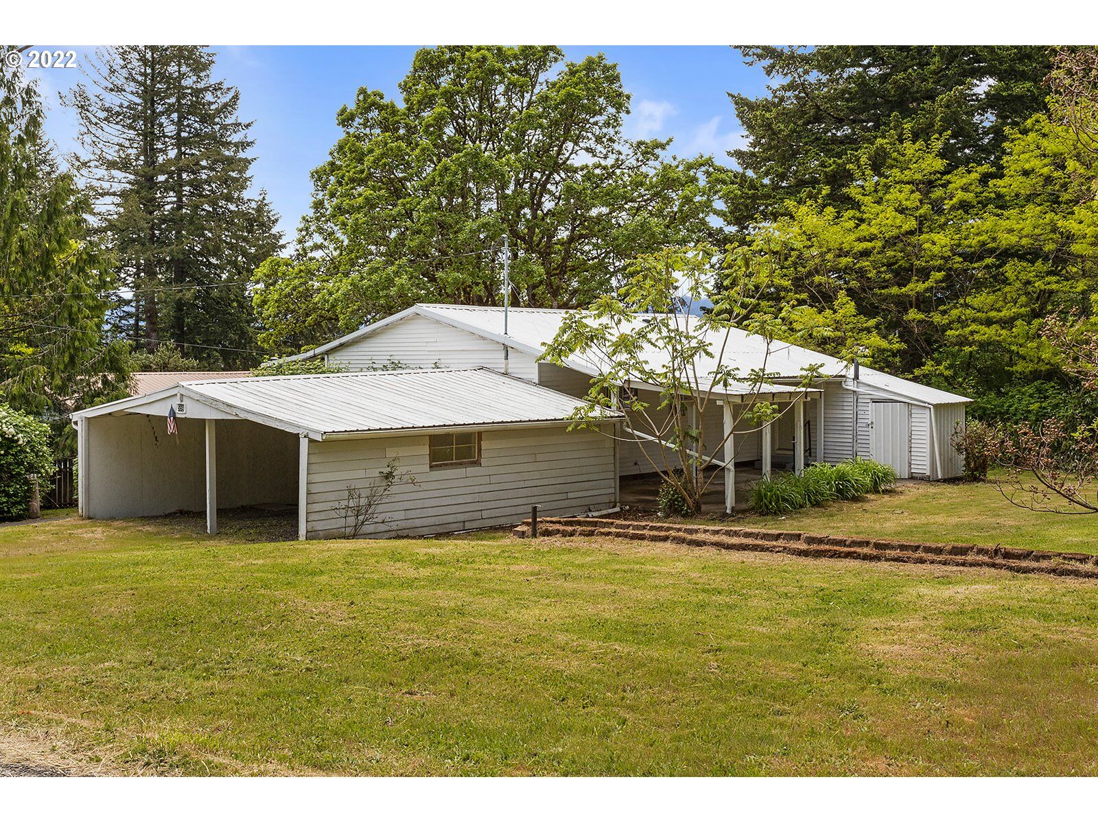Property Photo: 559 Maple Way WA 98648