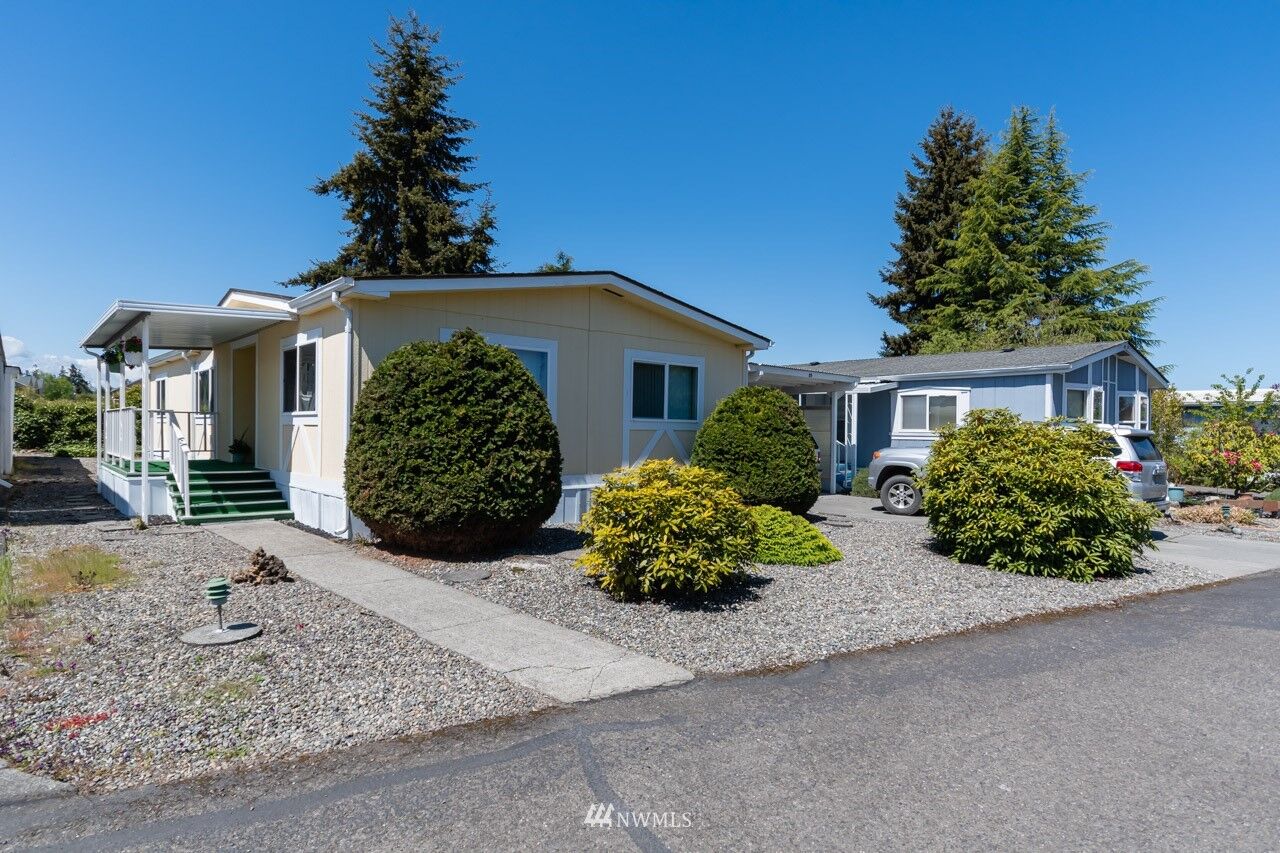 Property Photo:  921 S 3rd Avenue  WA 98382 