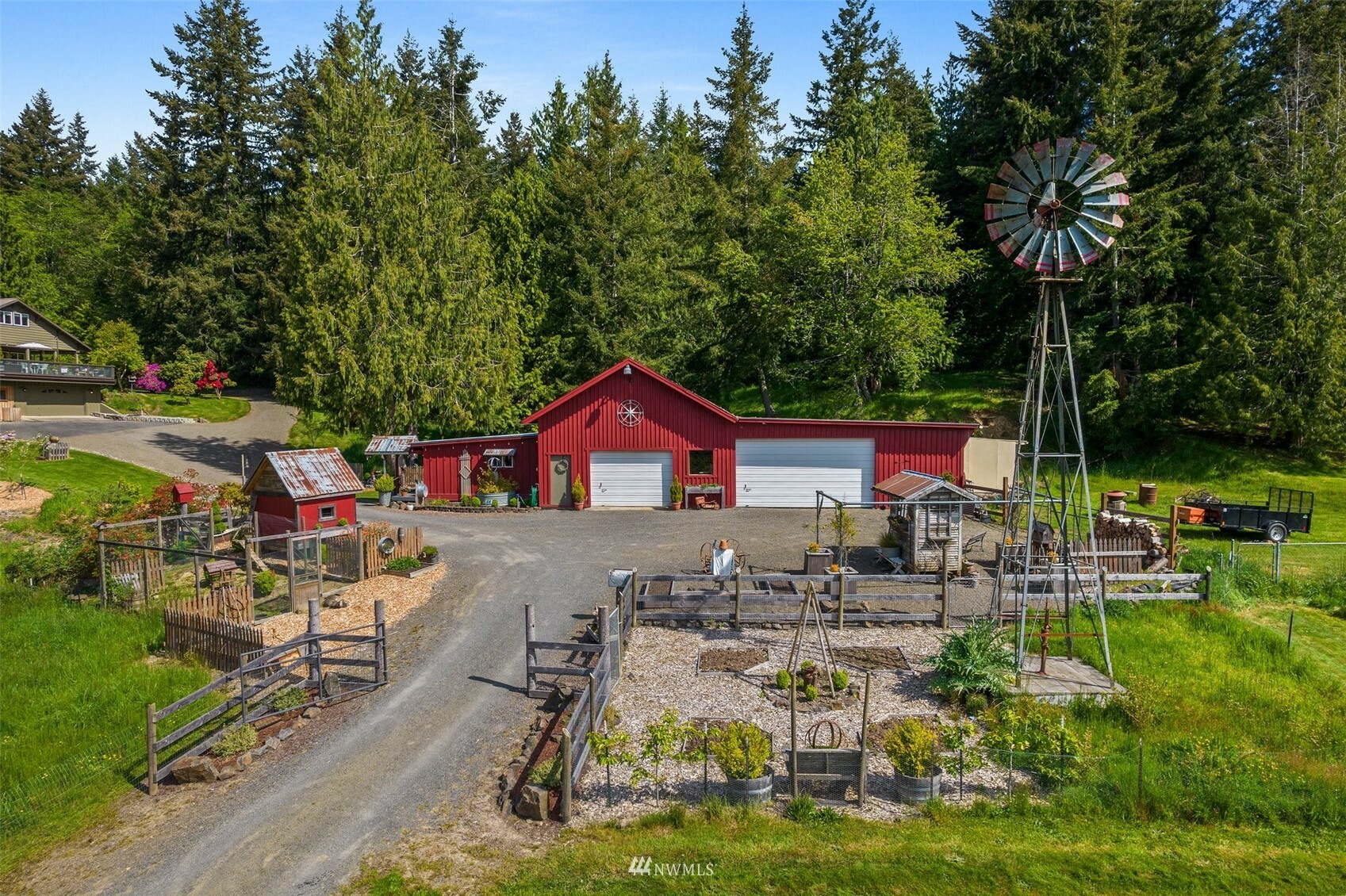 Property Photo:  225 Ranch Road  WA 98626 