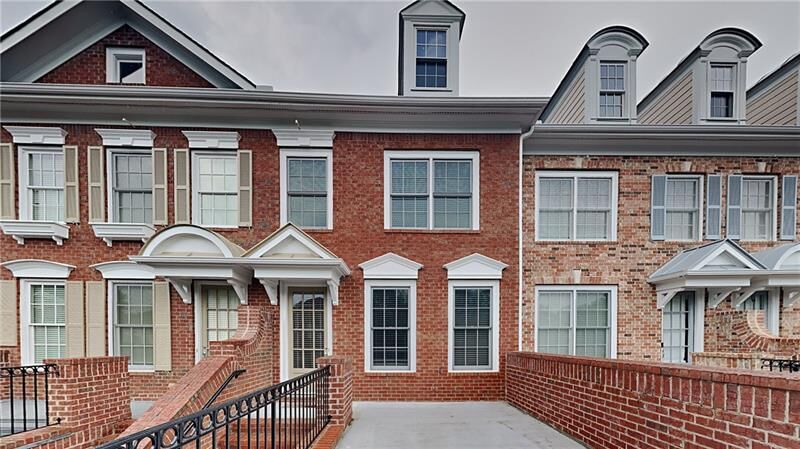 Property Photo: 5907 Waters Edge Trail GA 30075