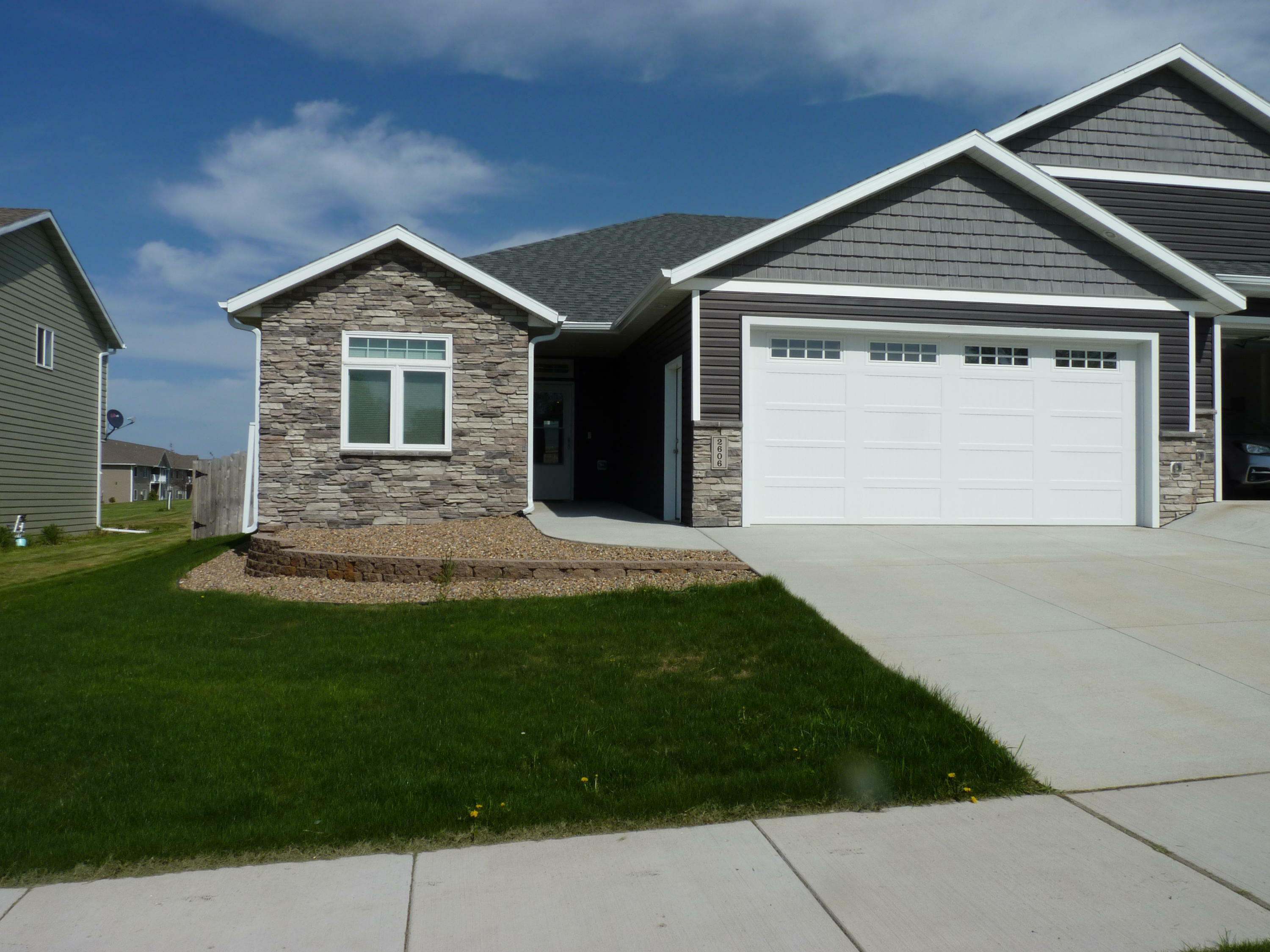 Property Photo:  2606 7th Avenue NW  ND 58554 