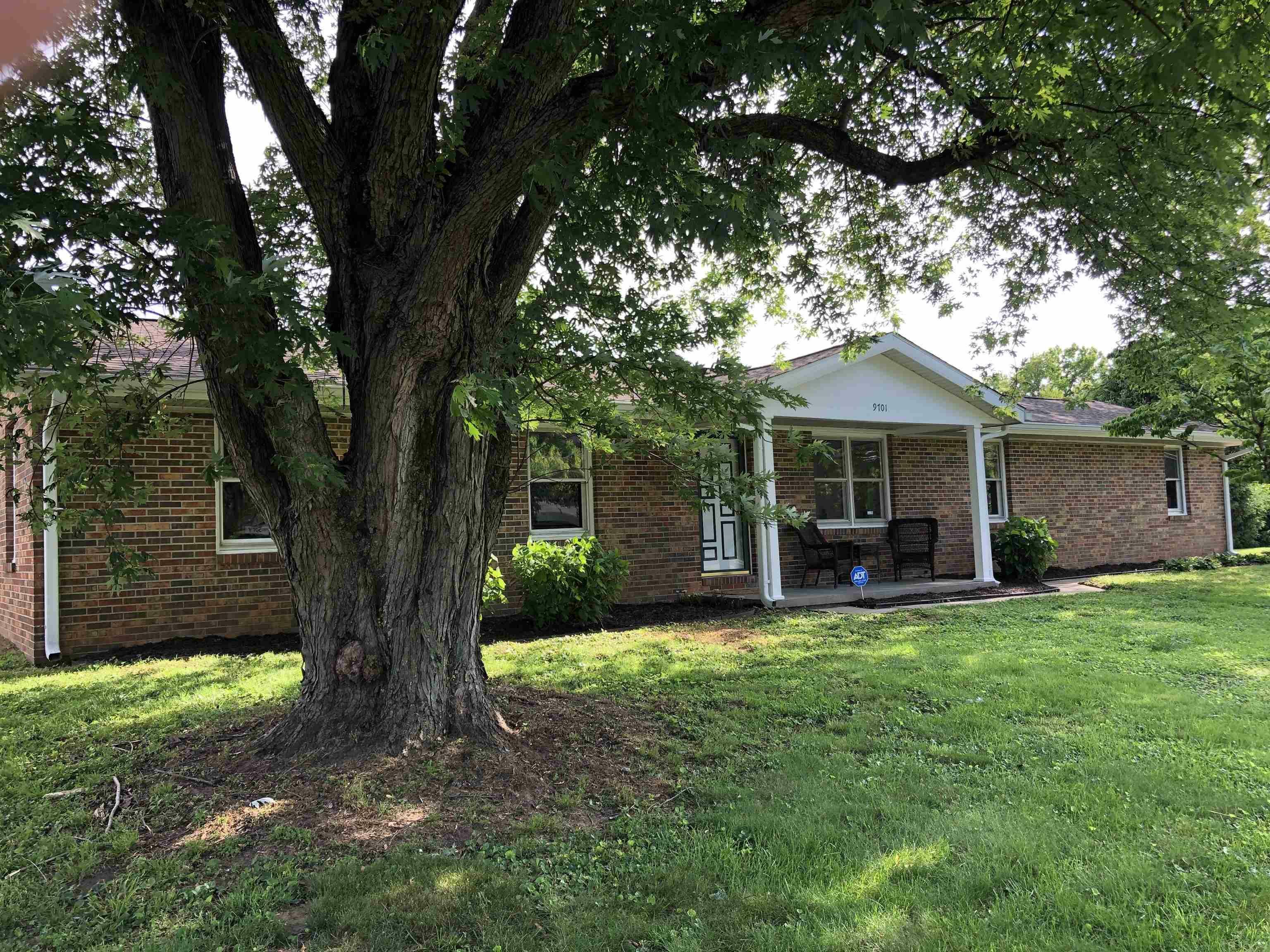 7901 Spry Road  Evansville IN 47715-6247 photo