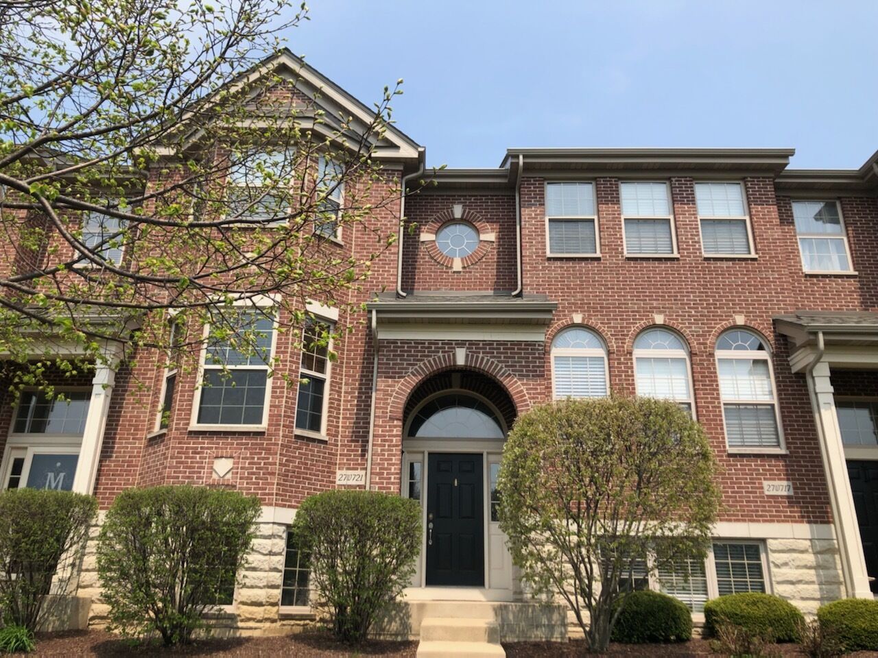 Property Photo:  27W721 S Meadowview Drive  IL 60190 