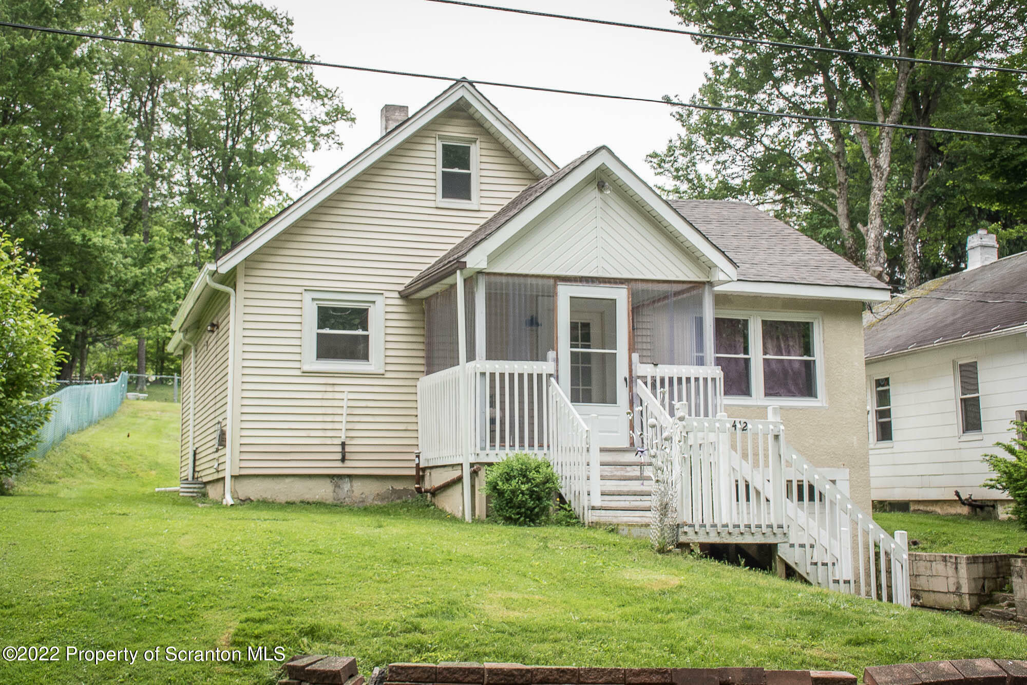 Property Photo:  412 Willowbrook Road  PA 18411 