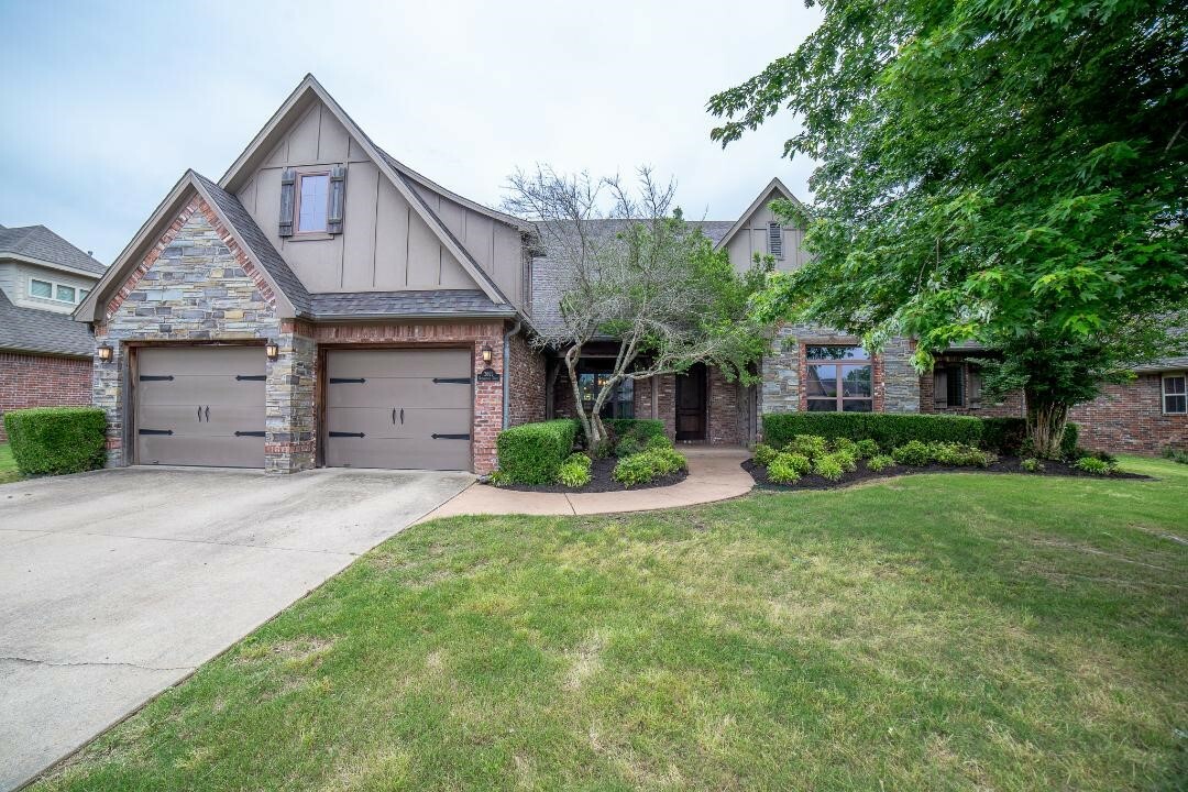 Property Photo: 3699 E Breakstone Drive AR 72764