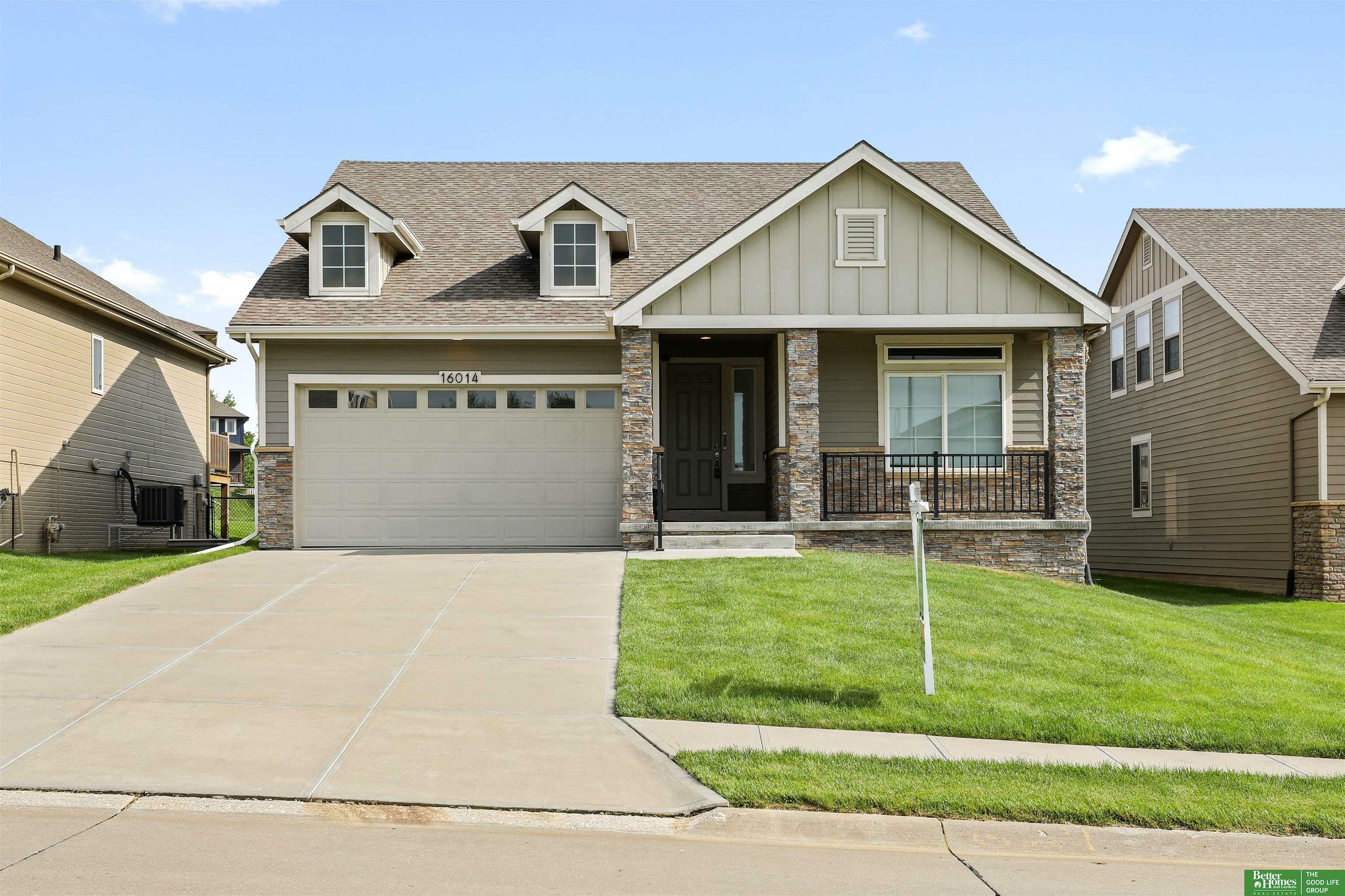 Property Photo:  16014 Potter  NE 68007 