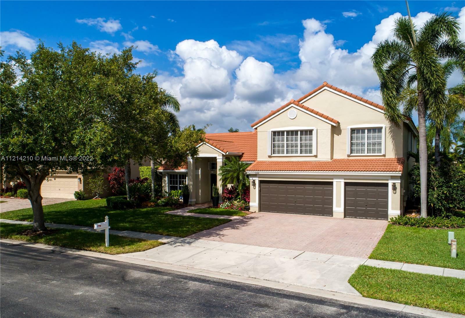 Property Photo:  1122 NW 195th Ave  FL 33029 