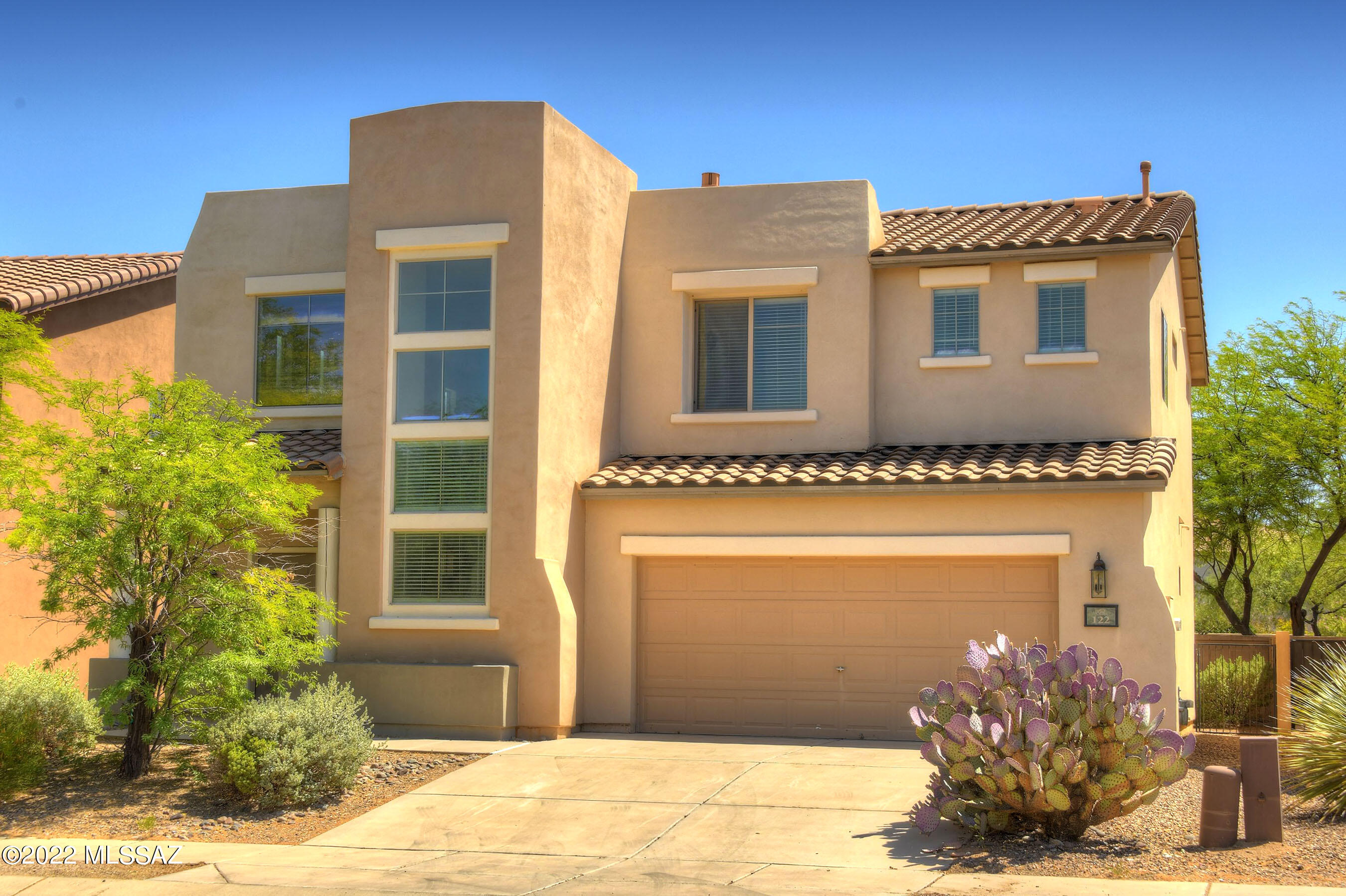 Property Photo: 122 E Camino Limon Verde AZ 85629