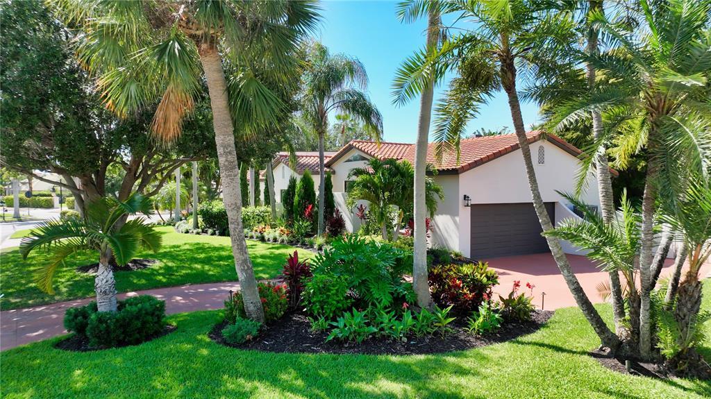 Property Photo: 319 Bird Key Drive FL 34236