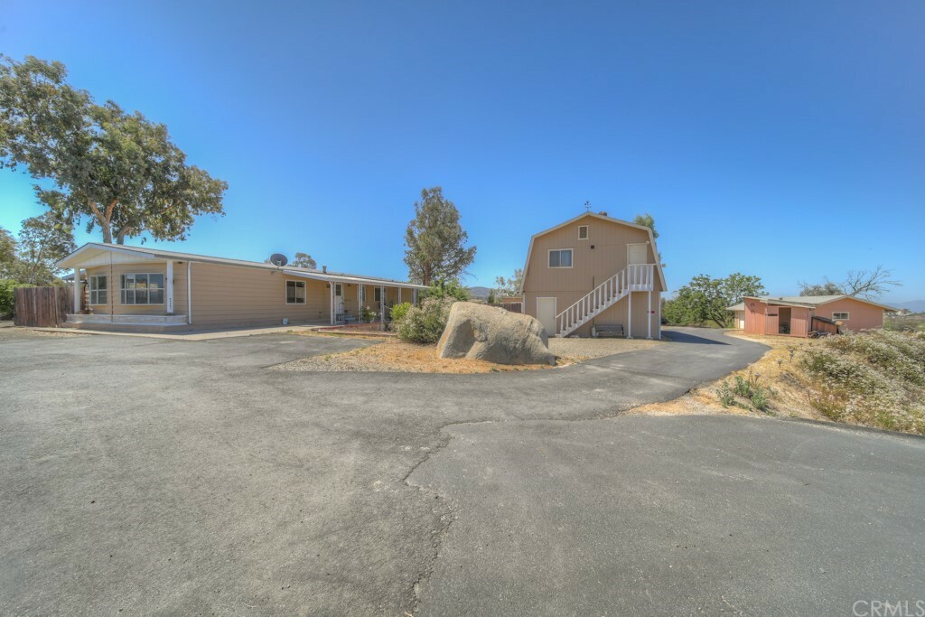 Property Photo:  42381 De Portola Road  CA 92592 