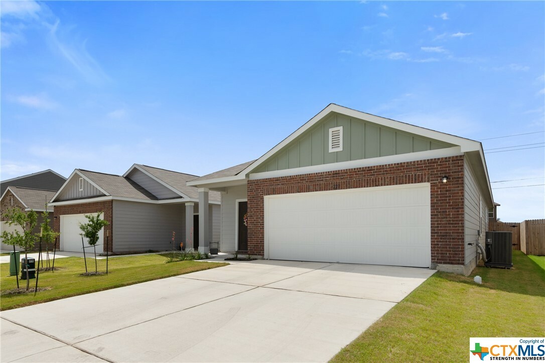 Property Photo:  221 Wonderful Life Way  TX 76537 