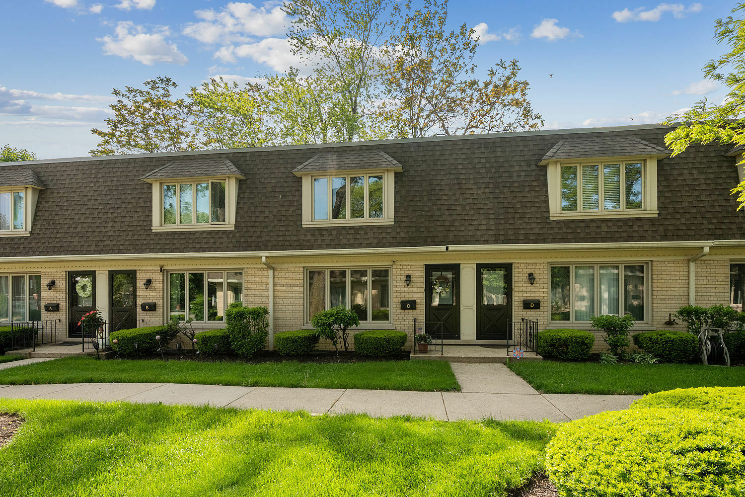 Property Photo: 2150 W 111th Street C IL 60643