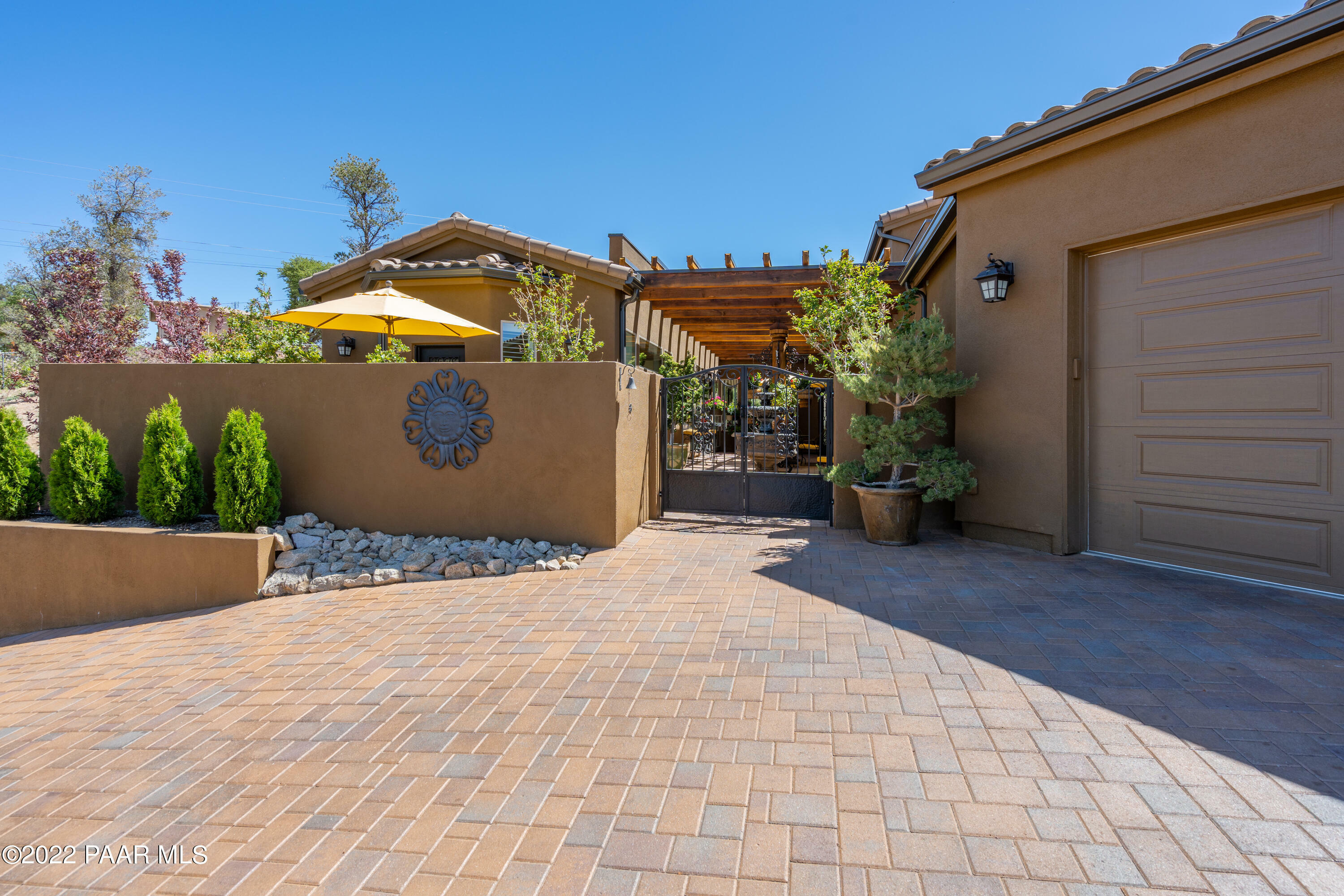 Property Photo:  930 Adobe Way  AZ 86305 