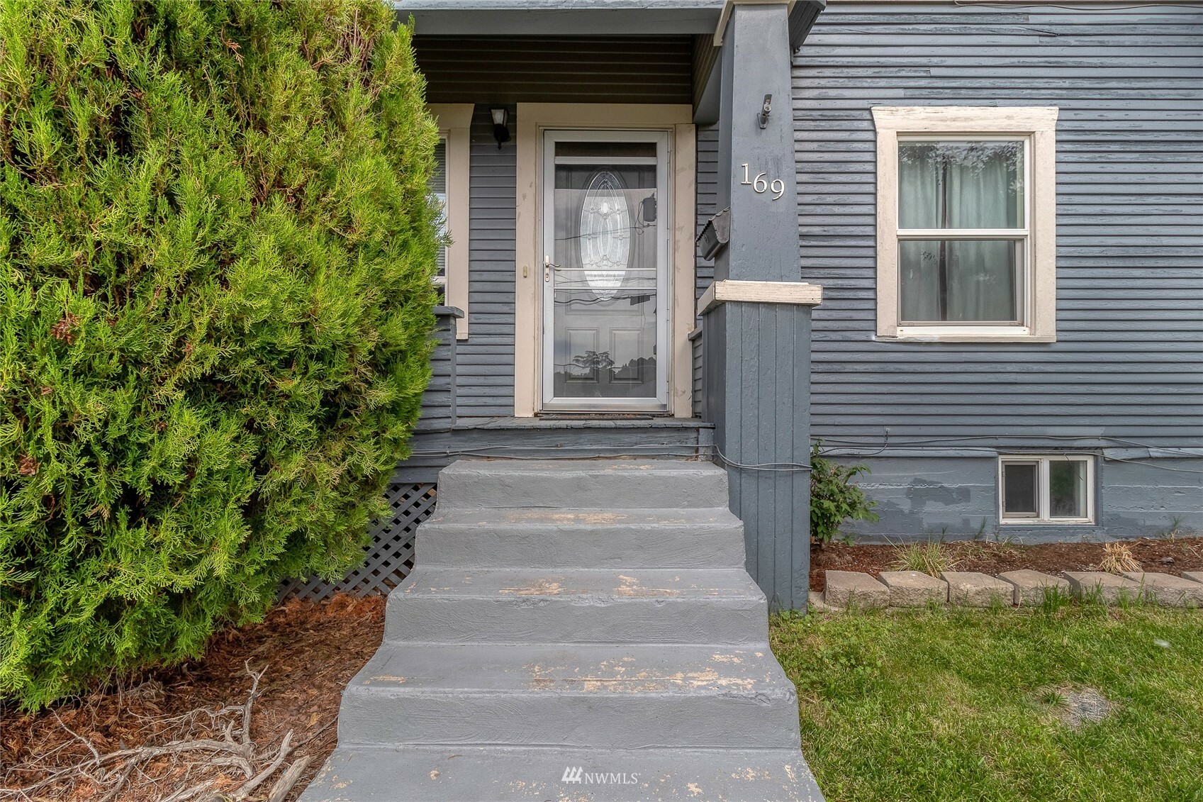 Property Photo: 169 S Elizabeth Street OR 97862
