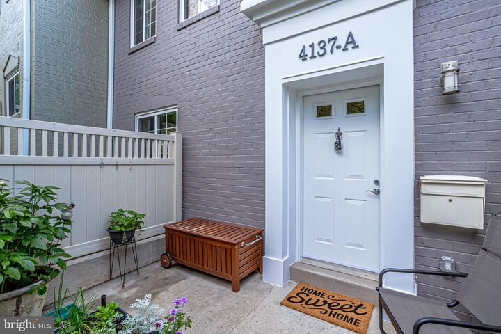 4137 S Four Mile Run Drive A  Arlington VA 22204 photo