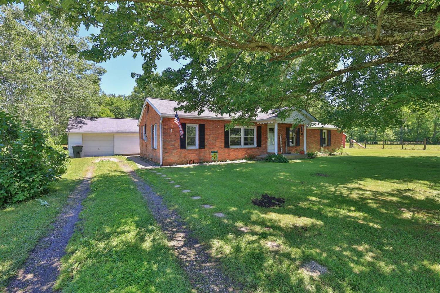 Property Photo: 2176 Donald Rd OH 45106