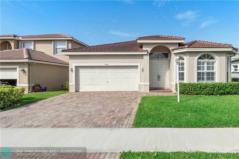 Property Photo: 11620 NW 48th Ct FL 33076