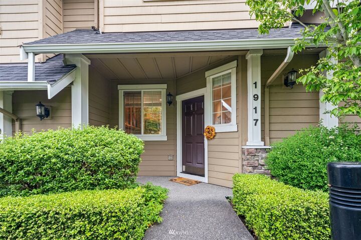 Property Photo:  1917 NE Killian Lane  WA 98029 