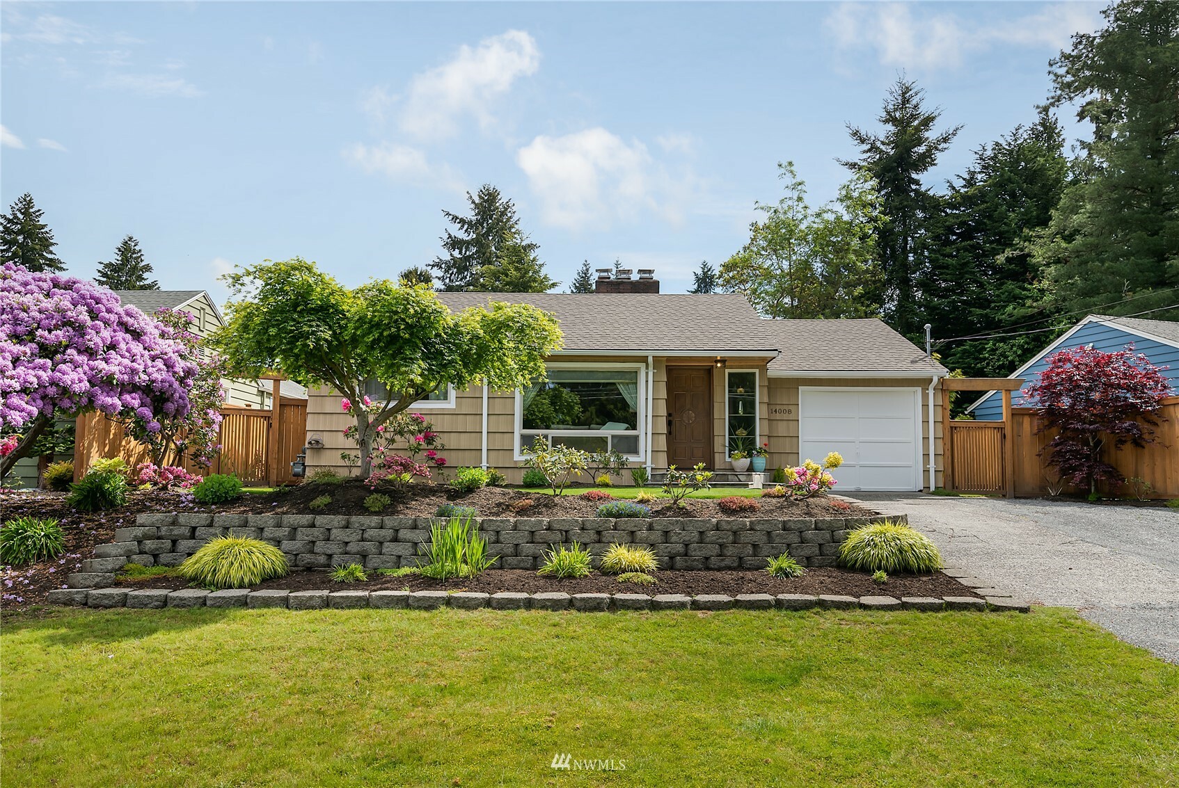 Property Photo: 14008 23rd Avenue NE WA 98125