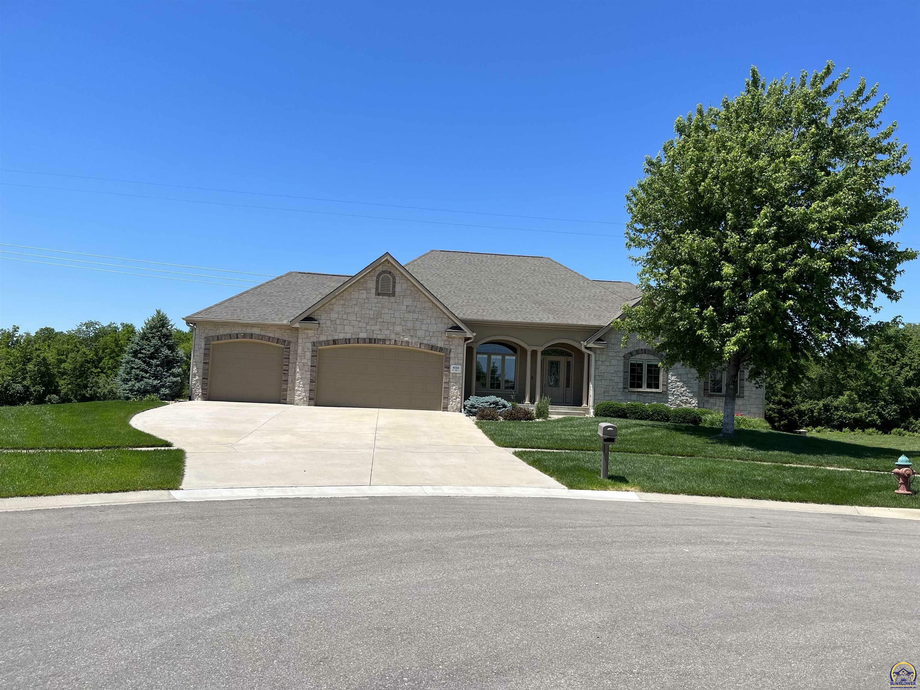 Property Photo:  8018 SW 28th Ct  KS 66614 