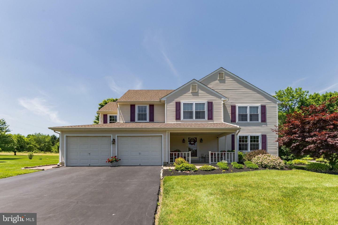 Property Photo:  41 Copperleaf Drive  PA 18940 