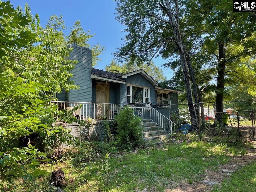 Property Photo:  5513 Old Leesburg  SC 29061-9227 