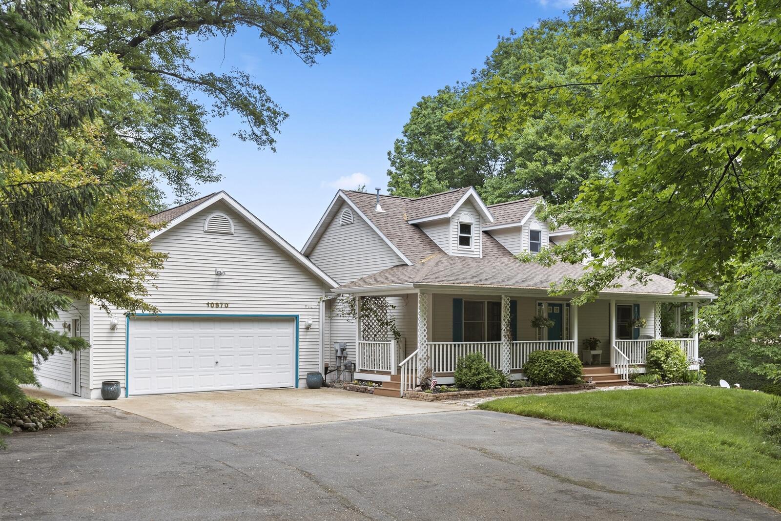 Property Photo: 10870 Boxwood Drive MI 49346
