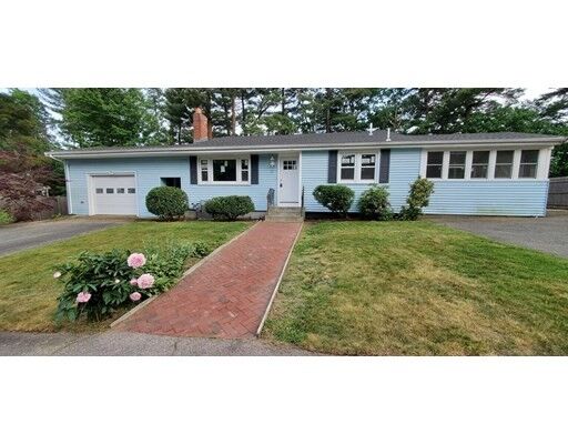 14 Phyllis Dr  Randolph MA 02368 photo