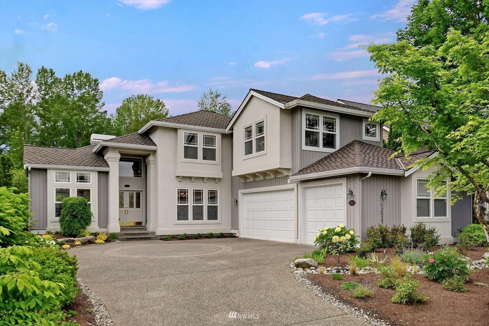 Property Photo: 12527 177th Avenue NE WA 98052