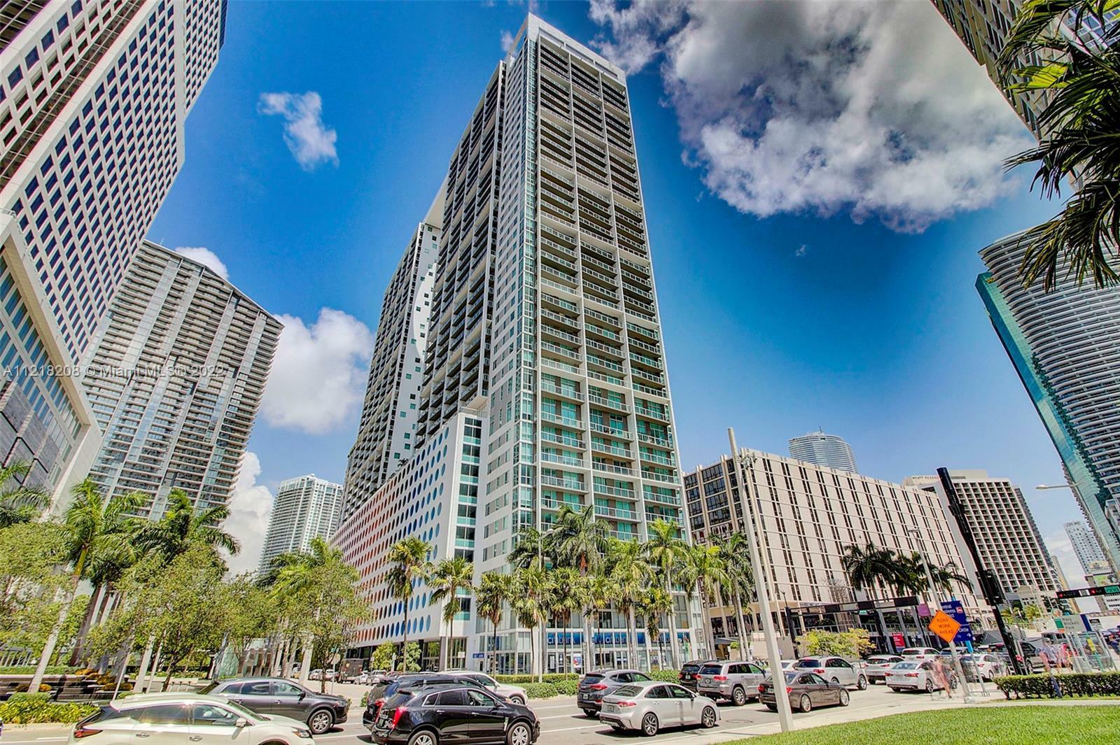 Property Photo:  500 Brickell Ave 1700  FL 33131 