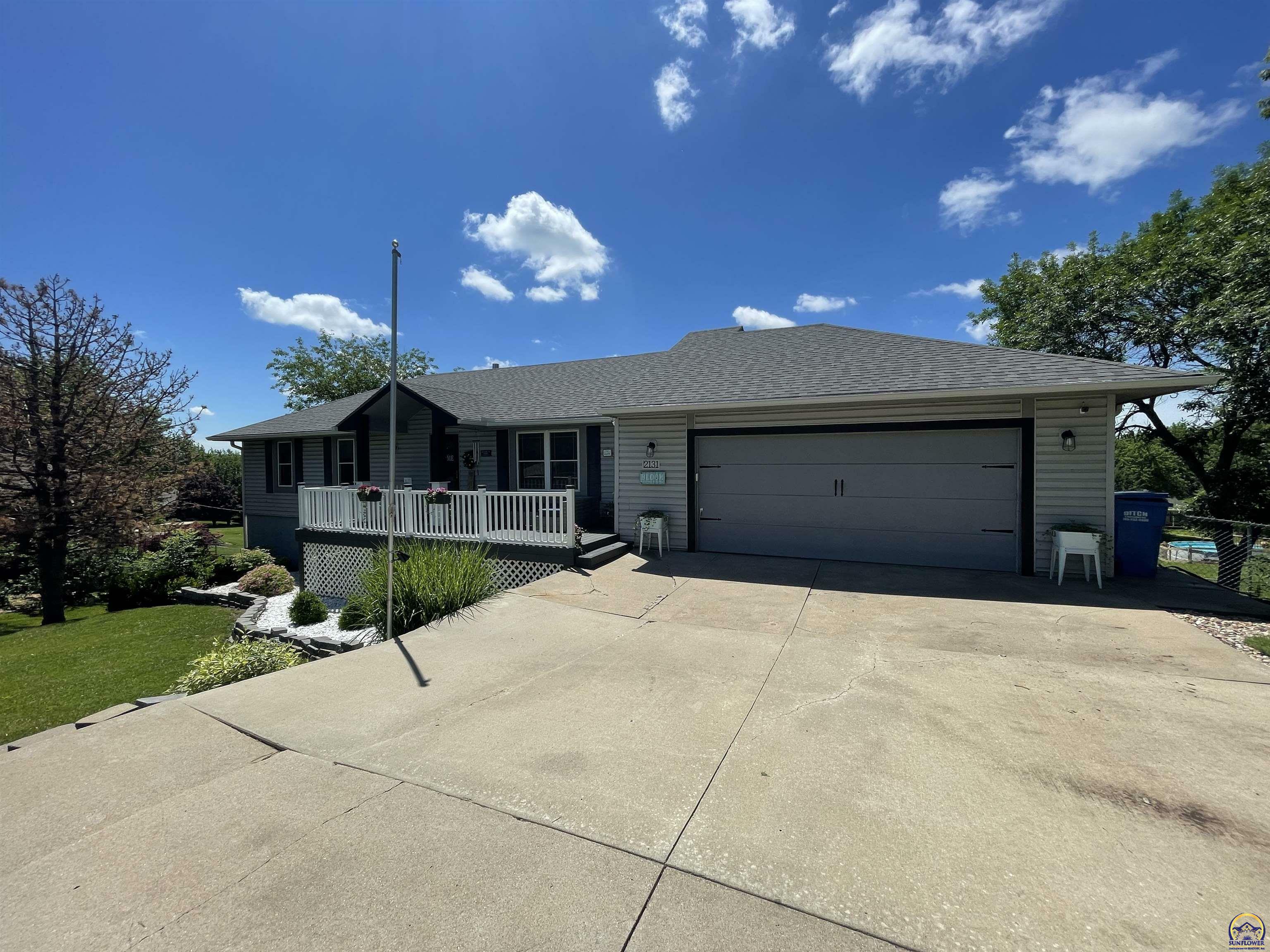 Property Photo:  2131 NW 53rd Ter  KS 66618 