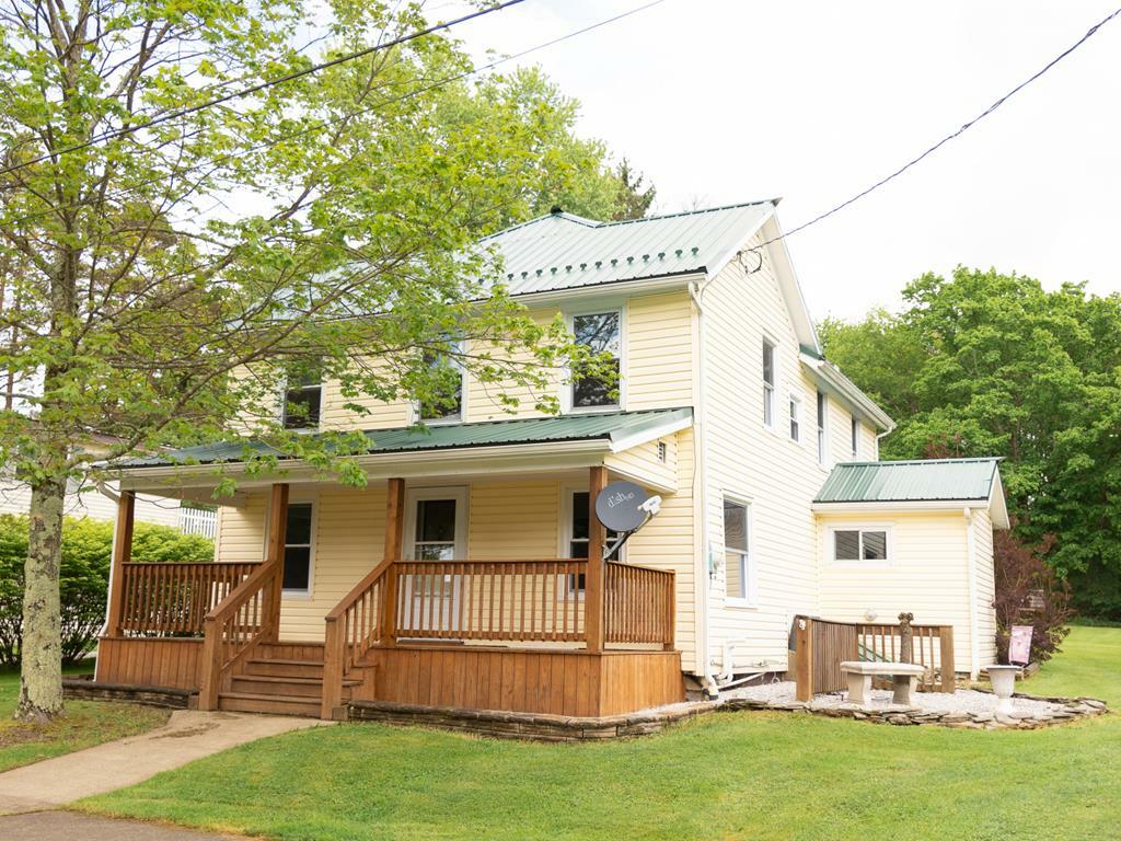 Property Photo:  236 School Street  PA 16341 