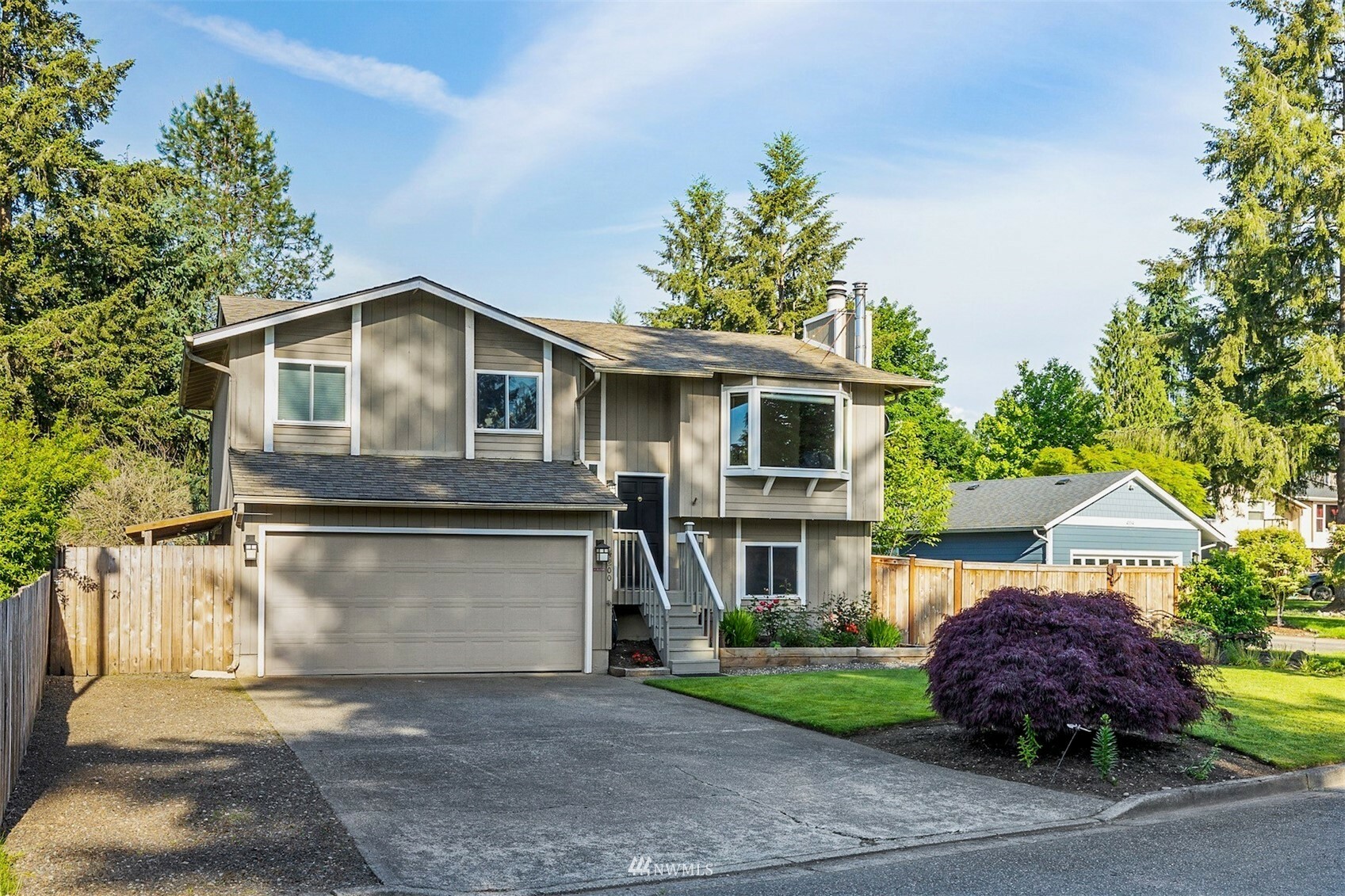 Property Photo:  4200 Kings Court  WA 98014 