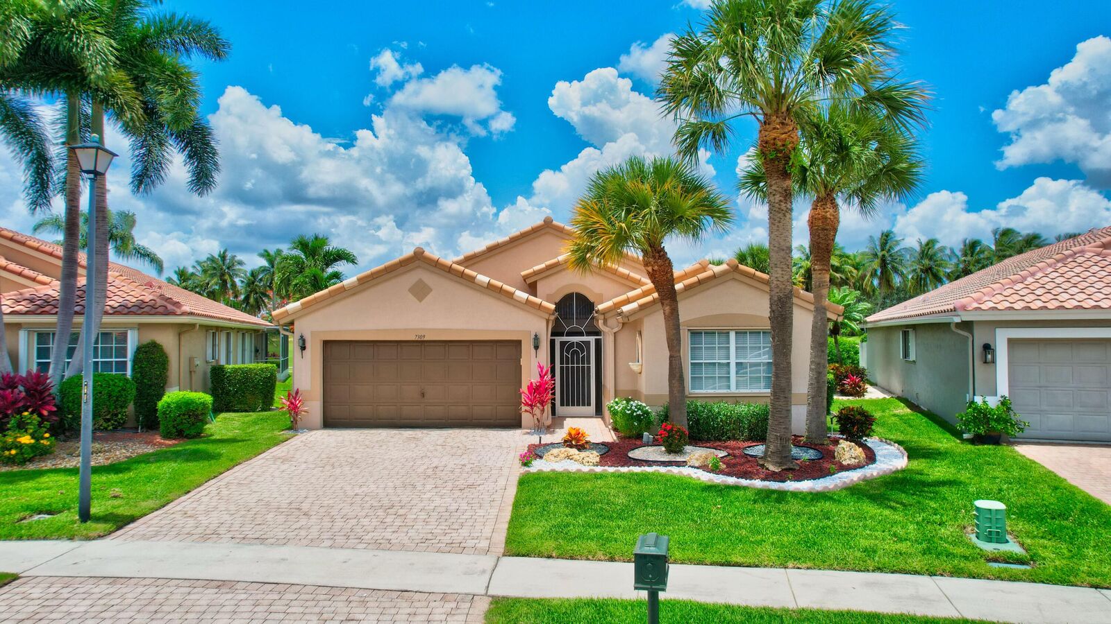 Property Photo: 7309 Haviland Circle FL 33437