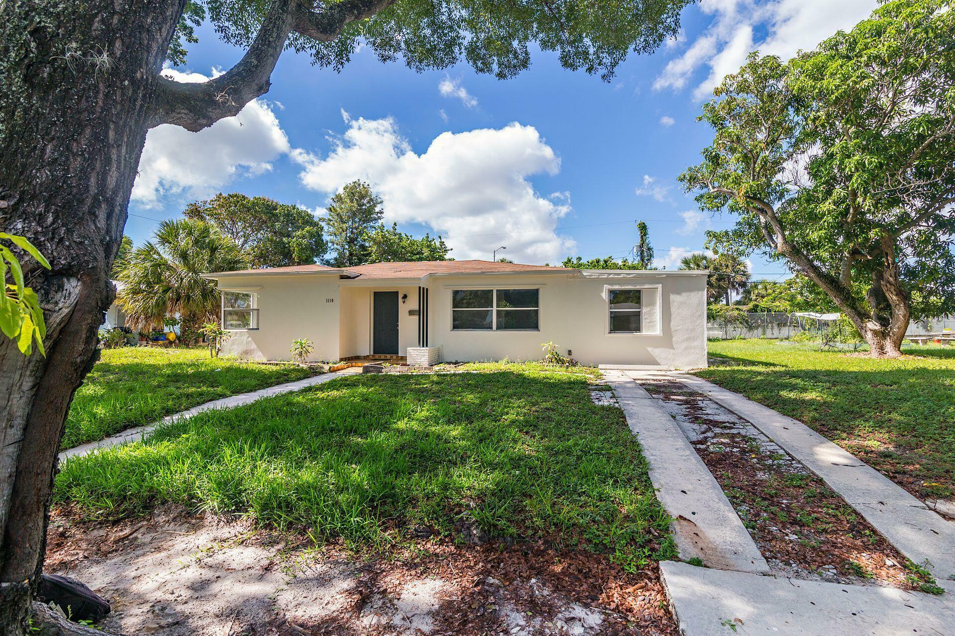 Property Photo:  1110 Van Deventer Street  FL 33405 