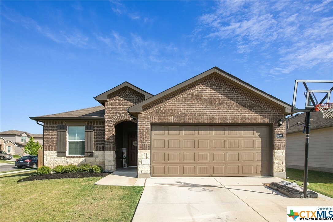 Property Photo:  1028 Adler Way  TX 78666 