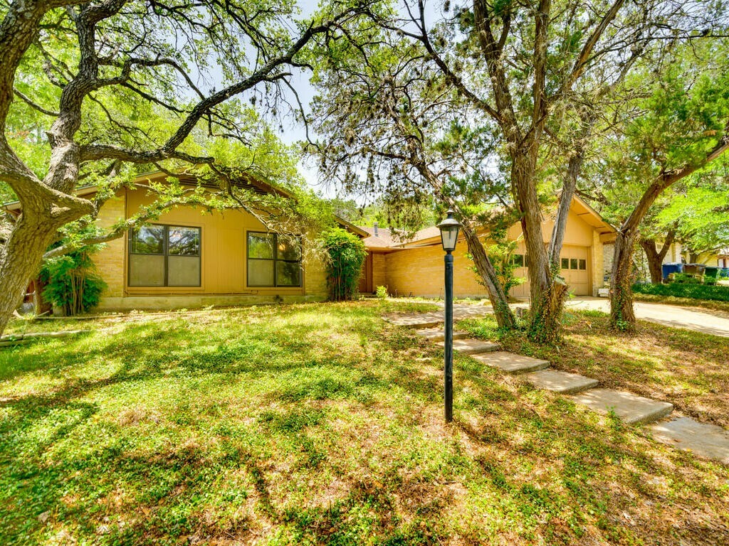 Property Photo:  11627 River Oaks Trail  TX 78753 