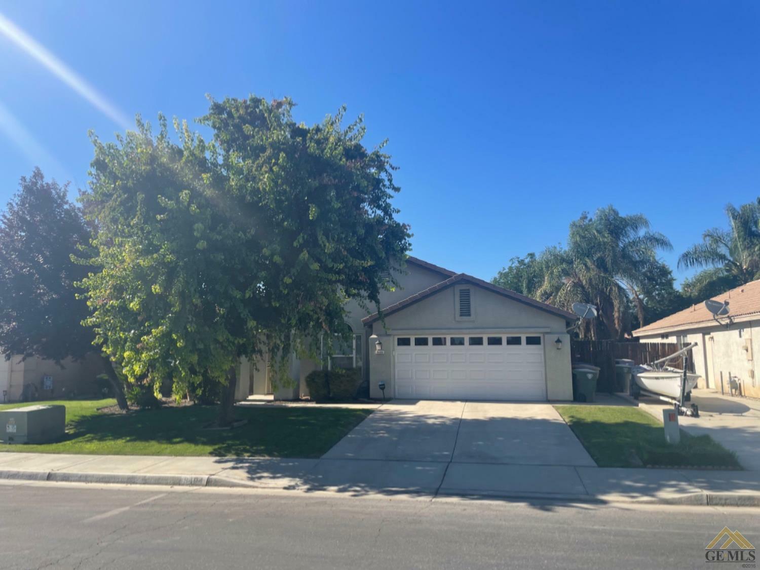 Property Photo:  9404 Millikan Way  CA 93311 