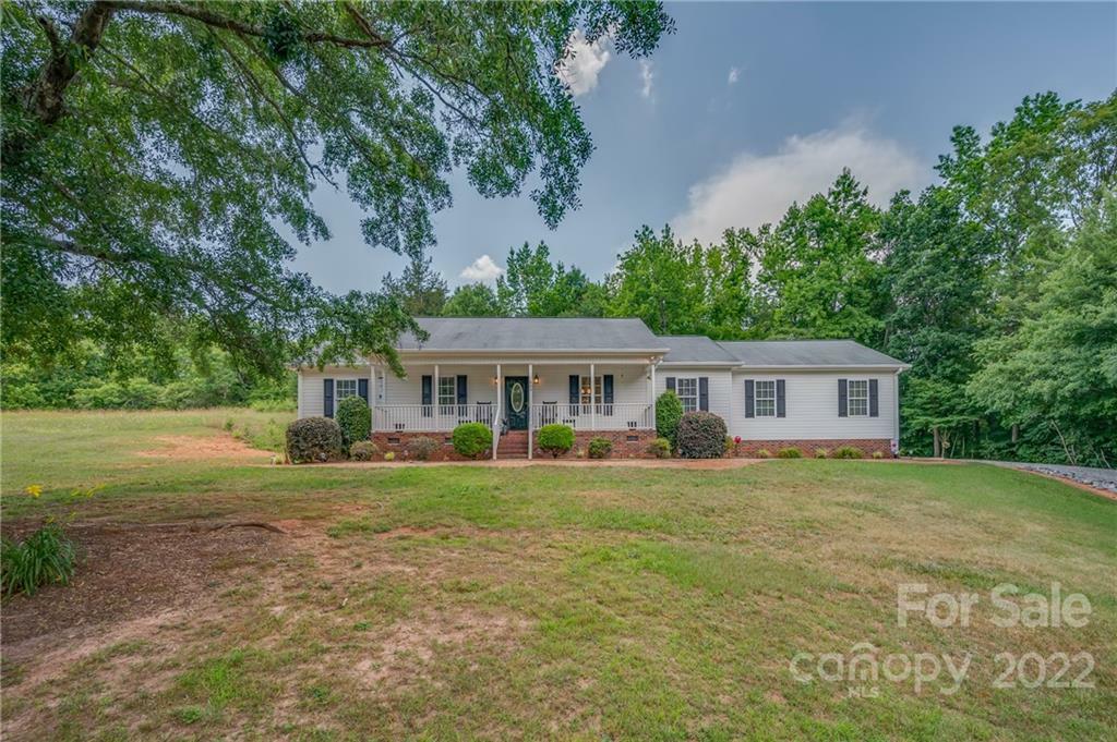 Property Photo:  883 Old Melvin Hill Road  SC 29322 