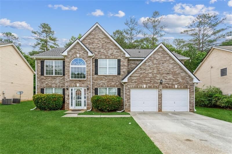 Property Photo:  560 Windsor Way  GA 30213 