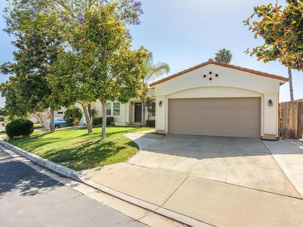 Property Photo: 2208 Dante CA 92084