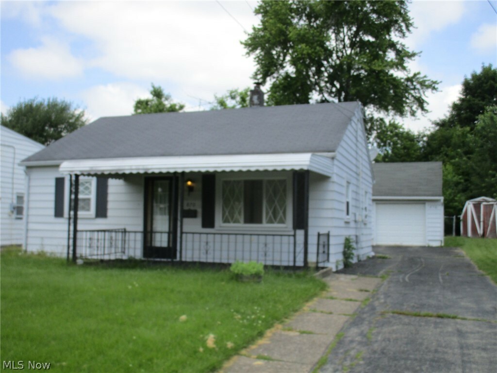 870 E Florida Avenue  Youngstown OH 44502 photo