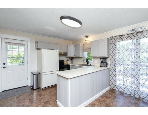 Property Photo: 19 Oakwood Dr MA 01007
