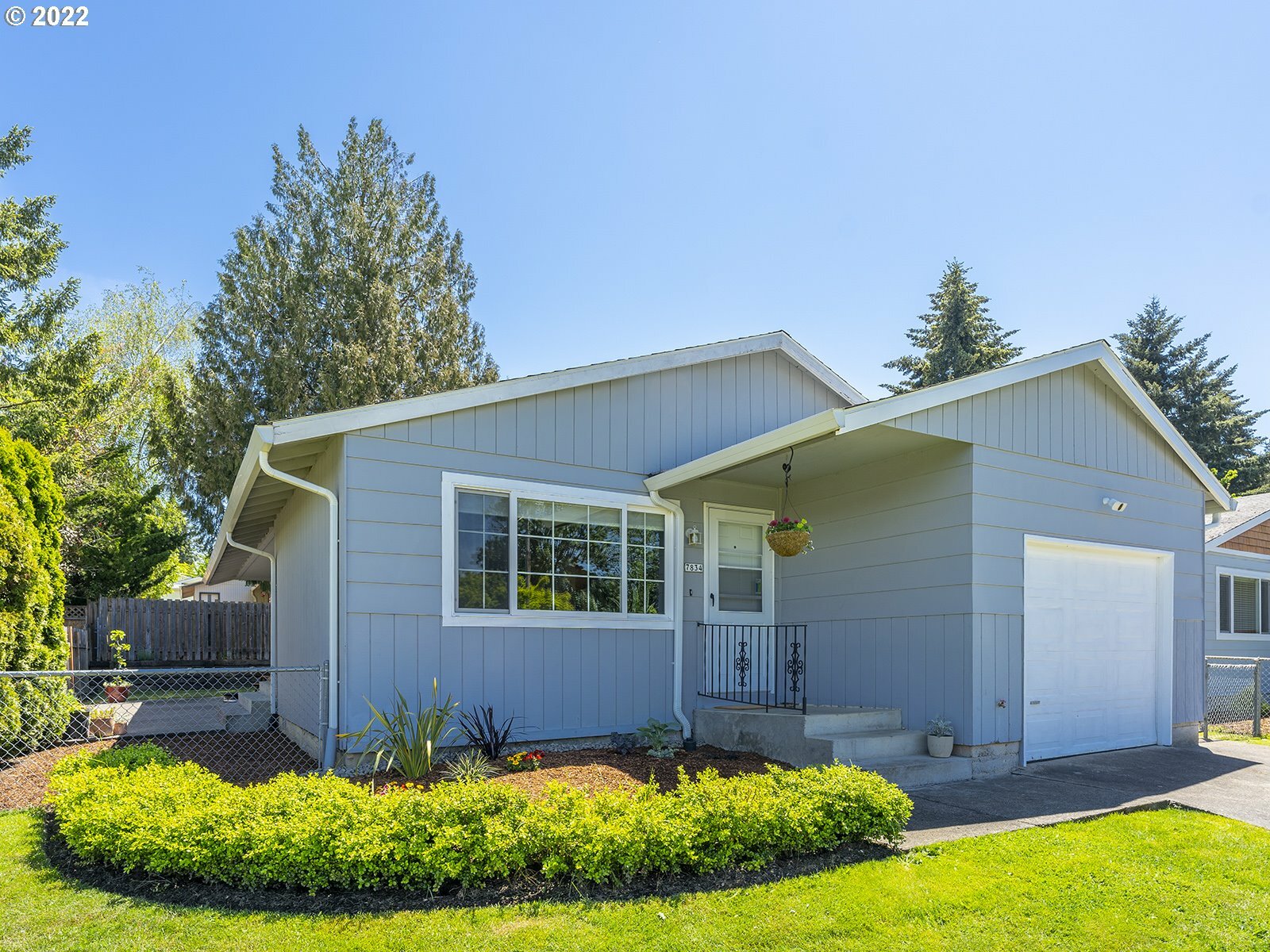 Property Photo: 7834 SE 103rd Ave OR 97266