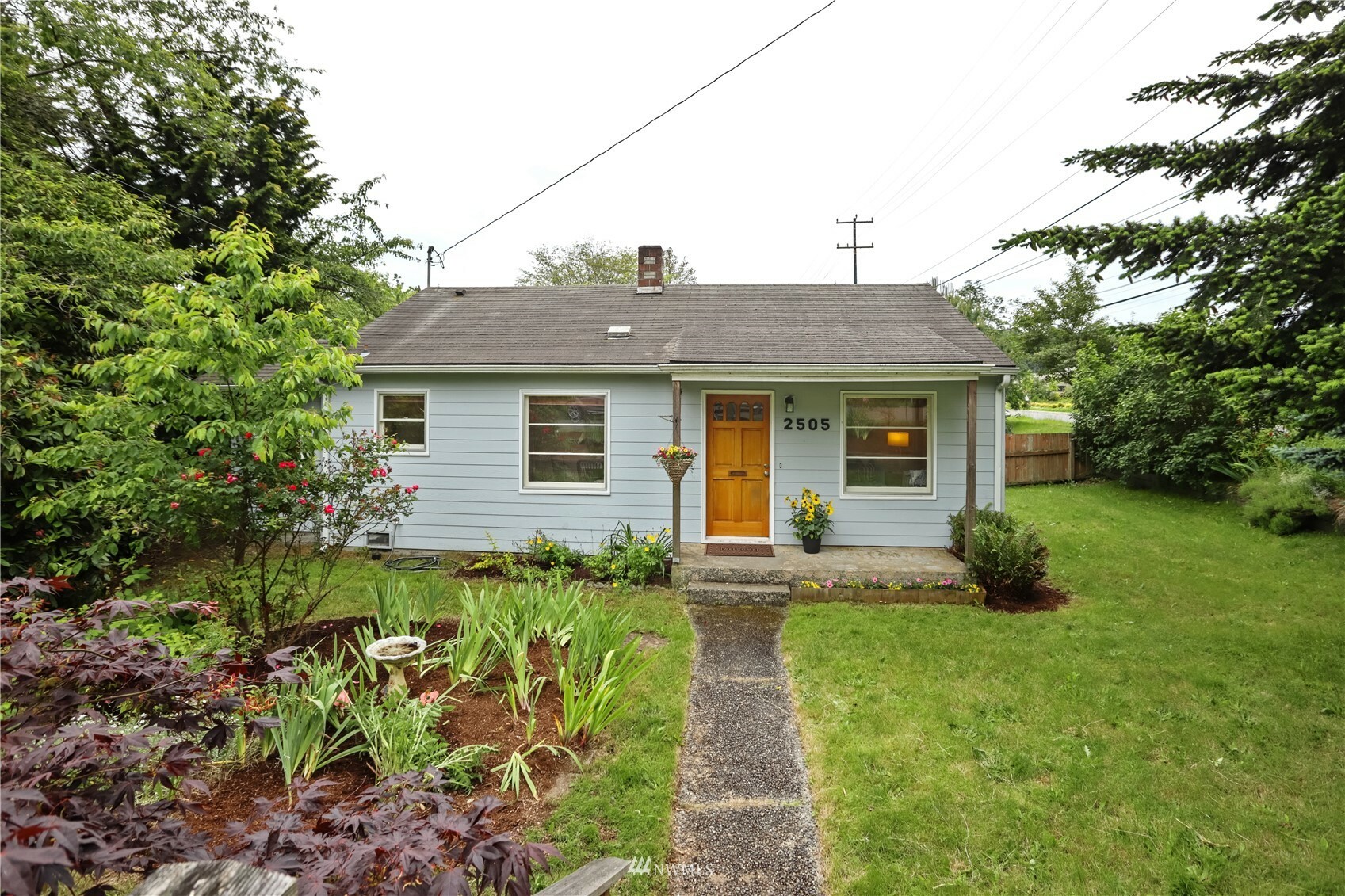 Property Photo:  2505 NE 165th Street  WA 98155 