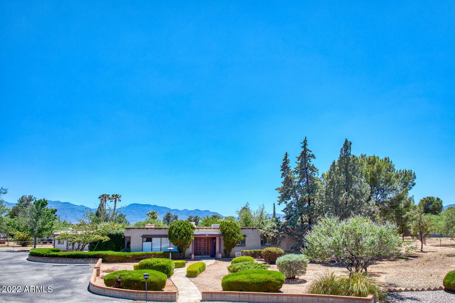 Property Photo:  947 Calle Gardenia --  AZ 85635 